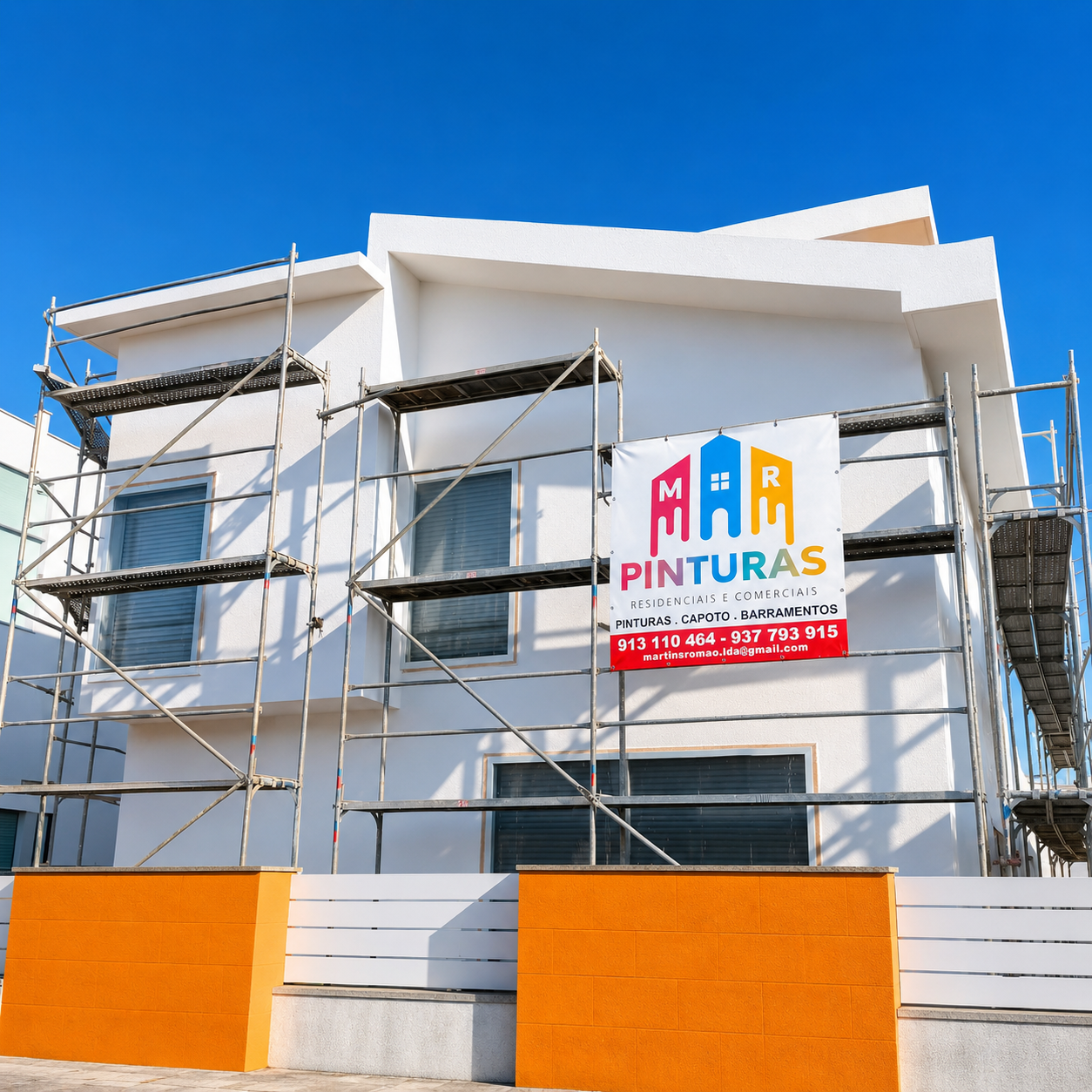 Fachada exterior em fase de obra